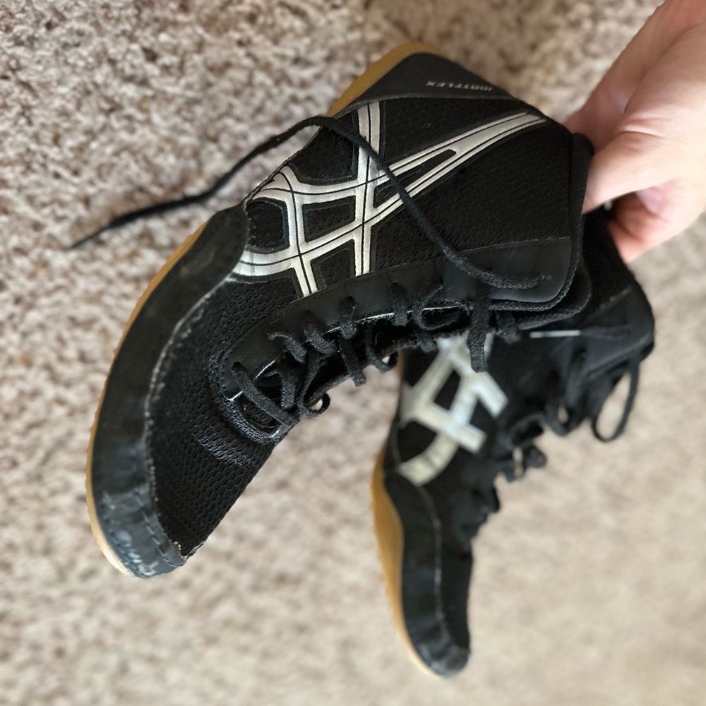 Women’s wrestling shoes